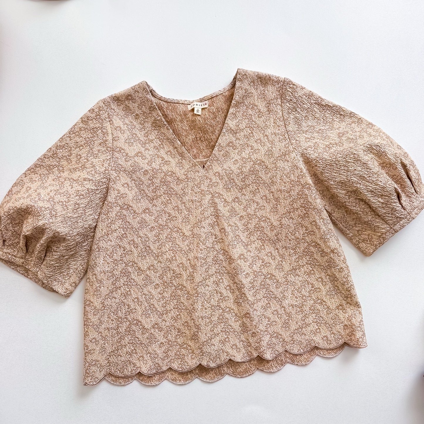 Honey Blossom Scalloped Hem Puff Sleeve Top