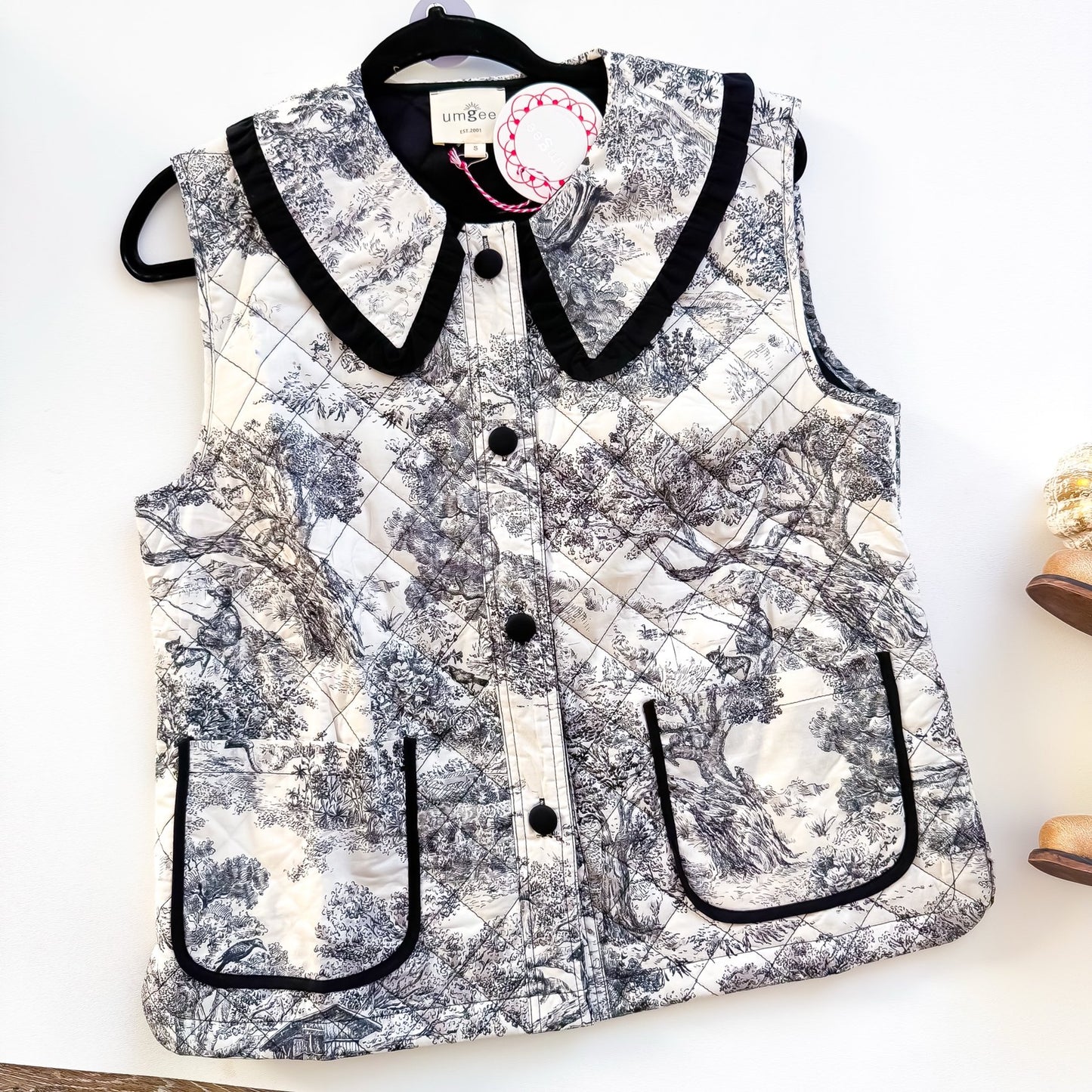 Umgee toile quilted collar vest