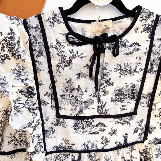Umgee toile top bib and tie neck detail