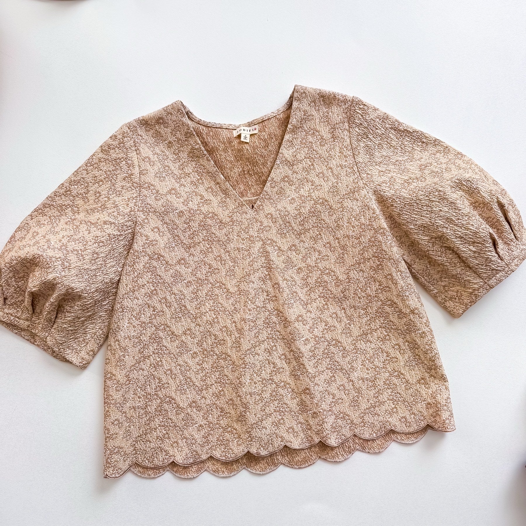 Honey Blossom Scalloped Hem Puff Sleeve Top