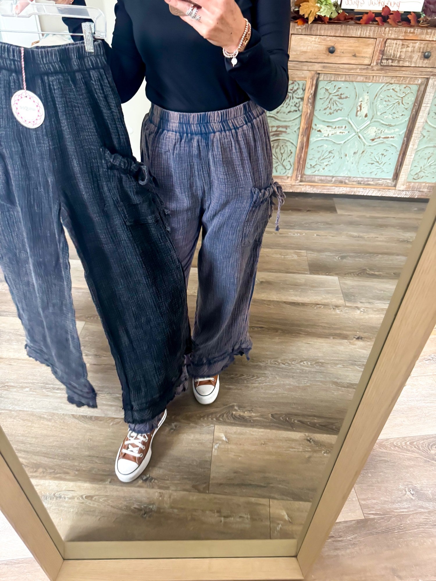 Gauze cargo pants with ruffle hem