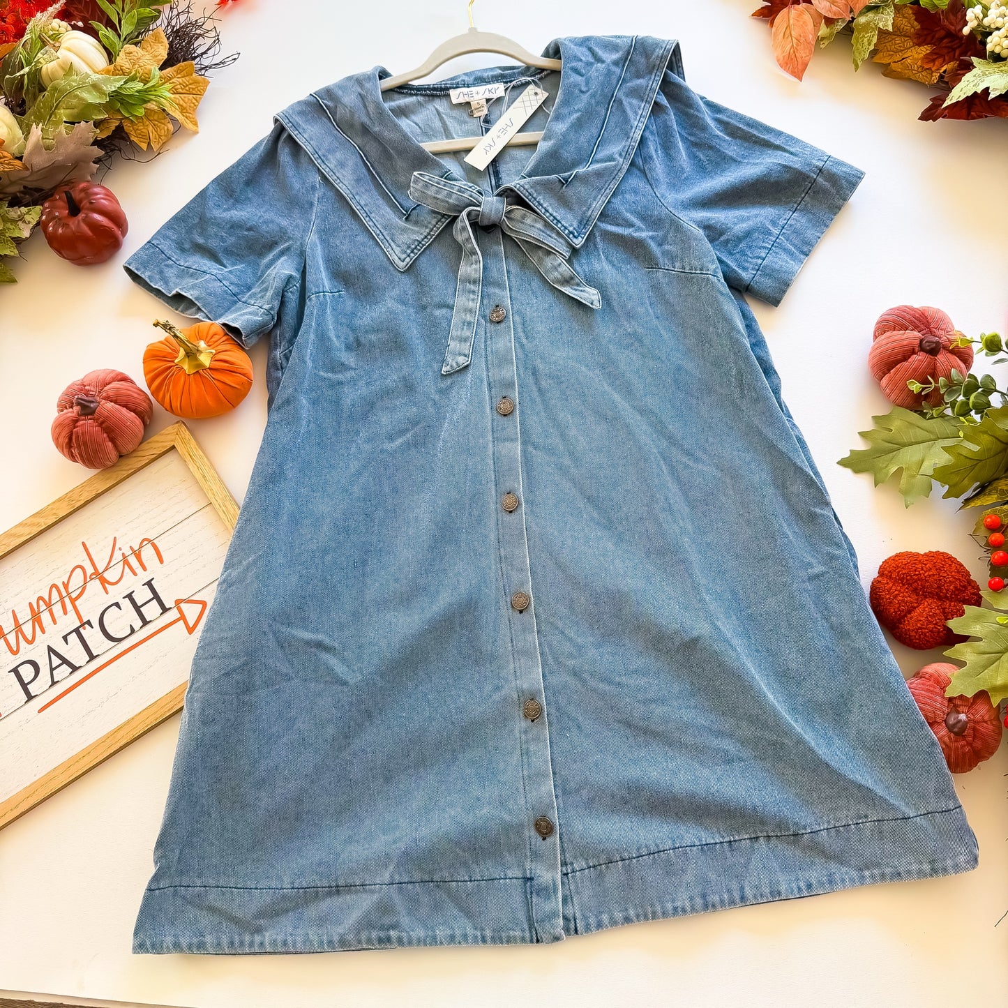 Hayloft Darling - Short Sleeve Front Bow Button Down Washed Denim Mini Dress With Pockets