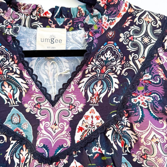 Umgee paisley blouse lace V-neck detail